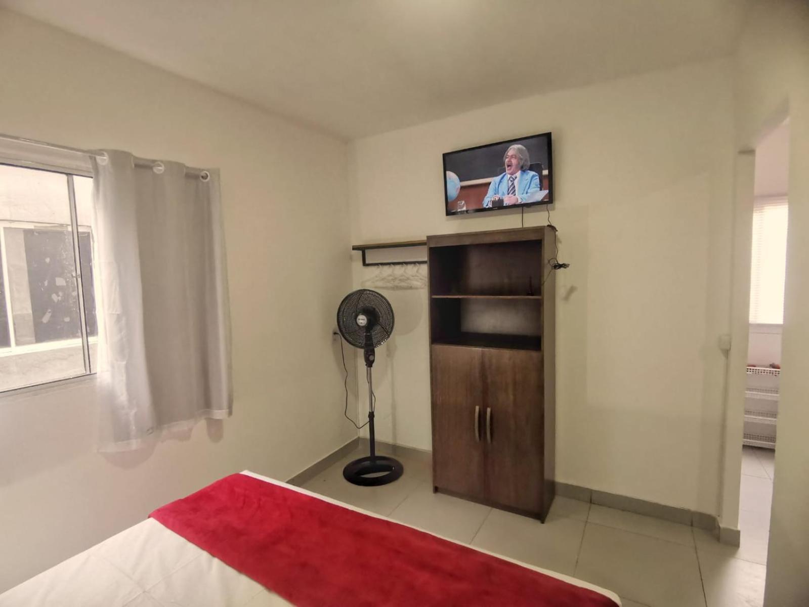 Estudios 5 Hotel, Proximo A Praca Dos Tres Poderes